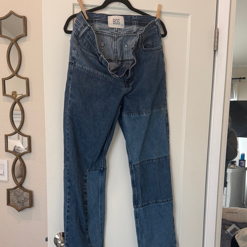 BDG Men's Relaxed Denim Jeans in Blue